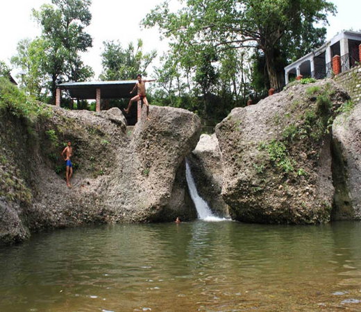 The famous hot springs at Tatwani temple