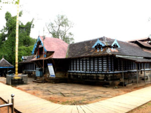 The Ancient Thirumandhamkunnu Bhagavathy Temple Kerala - Jothishi