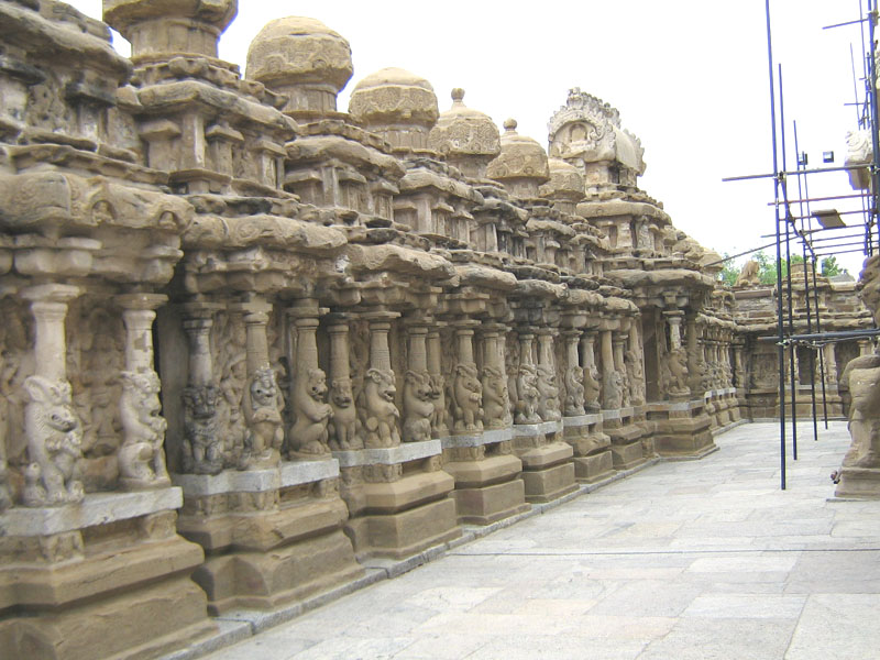 Shrines in Kanchi Kailasanathar temple wall