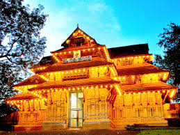 Lamps Lighting at Maha Shivratri at Vadakkunathan Temple