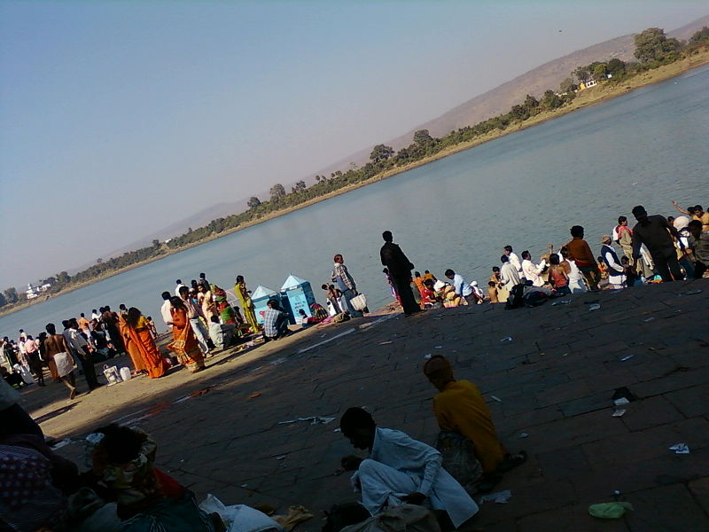 Bathing on Makar Sankranti