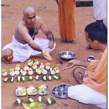 Brahmin organising Pitra Puja