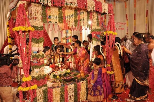 Mudaliar Wedding - Blessing The Couple