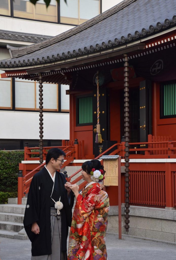 A Japanese couple ready for their wedding reception