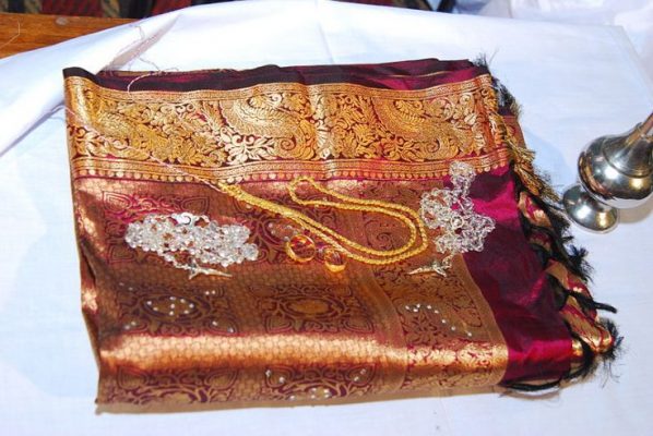 Traditional Saree and Thaali at an Ezhava Wedding